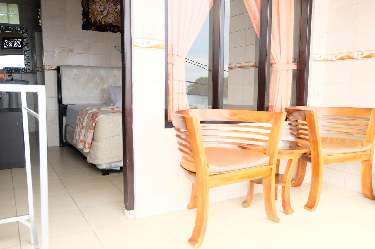 Kerti Beach Bungalow And Restaurant Padangbai  Exterior photo